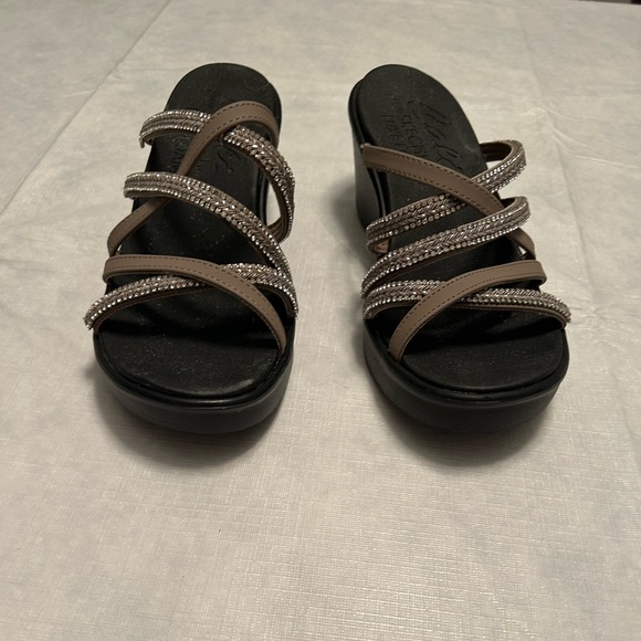 Skechers Black and Brown Wedges with Sparkling Straps - Picture 4 of 7